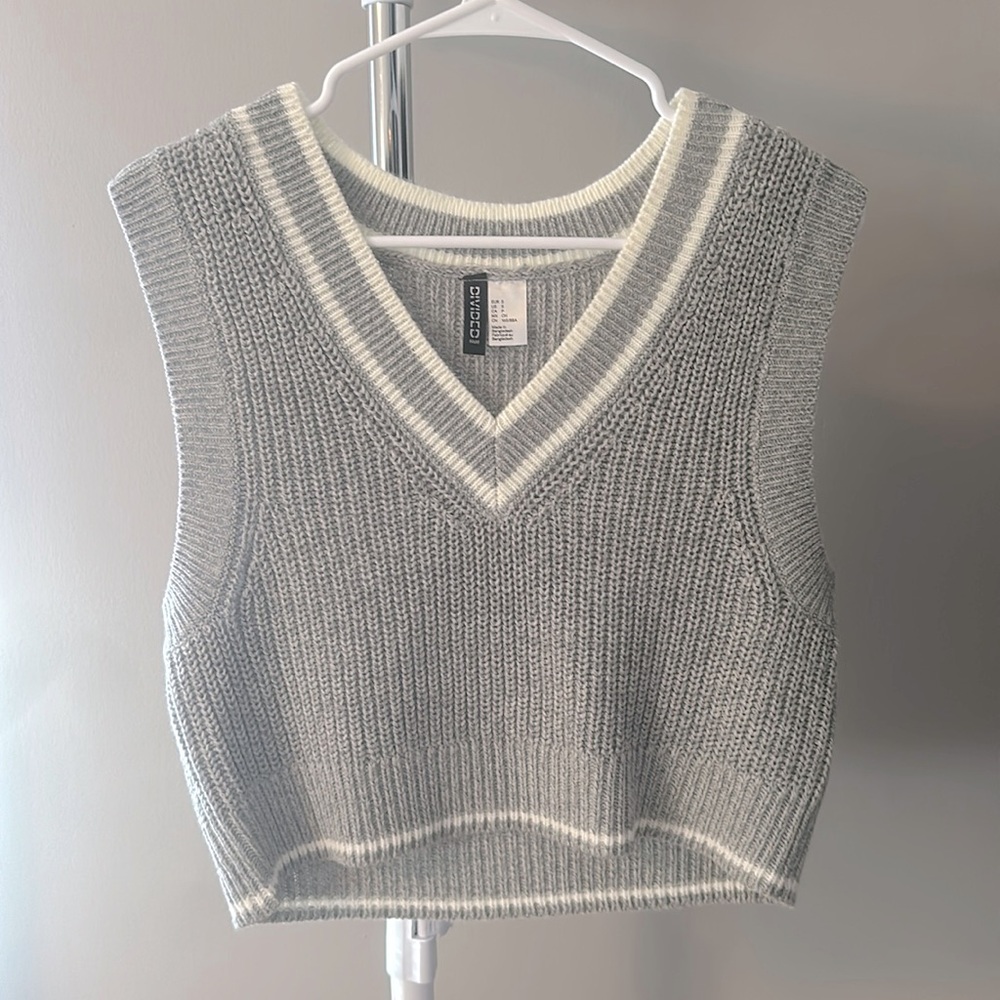 H&M sweater vest